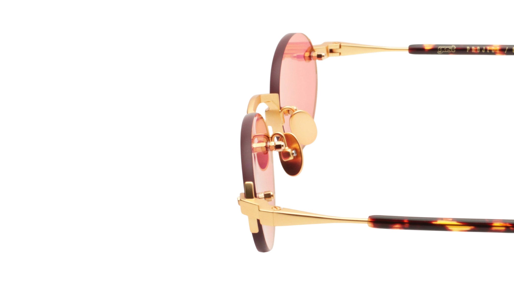 QUANTUM Matte Gold