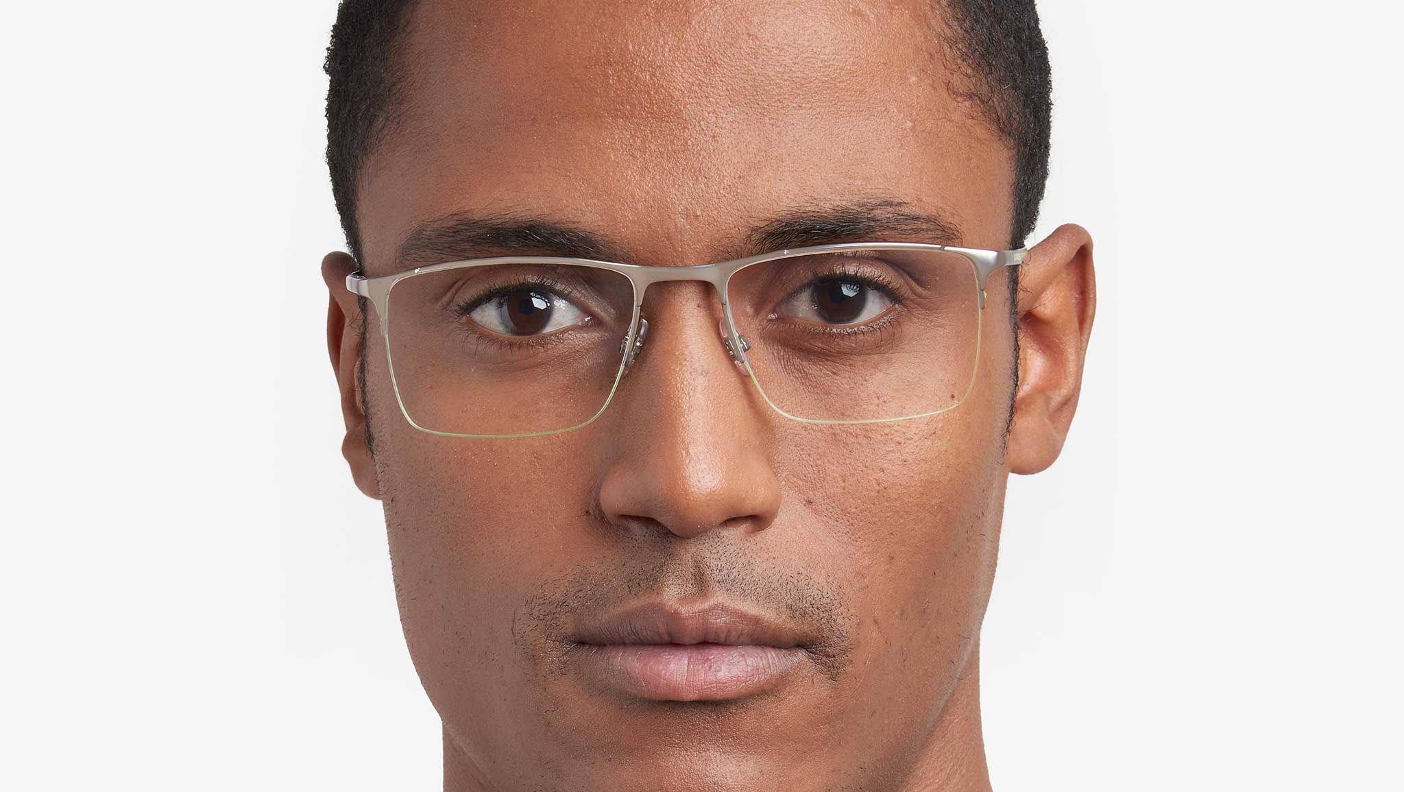 8906 4JL